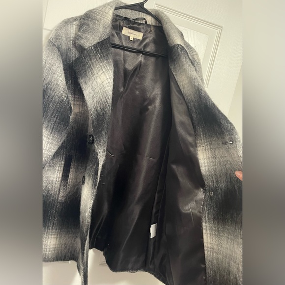 Wildflower Women’s Plaid Double-Breasted Peacoat Black
Combo Size M NWT - Picture 5 of 11
